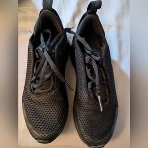 Nike Air Max 270- sz  2y